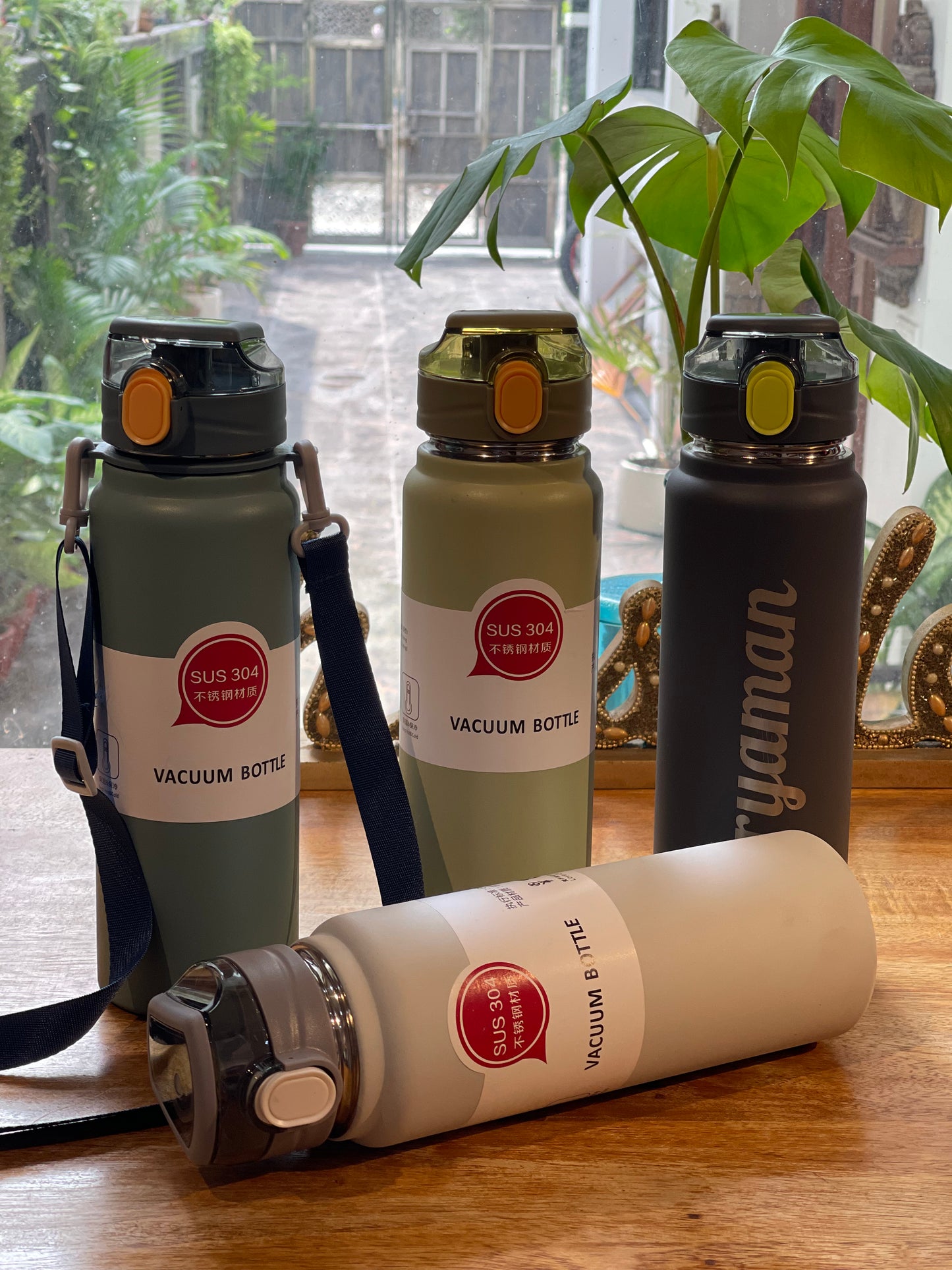 Personalised Travel Vacuum Bottle 800 ML (with Customised Name INCRAVE)