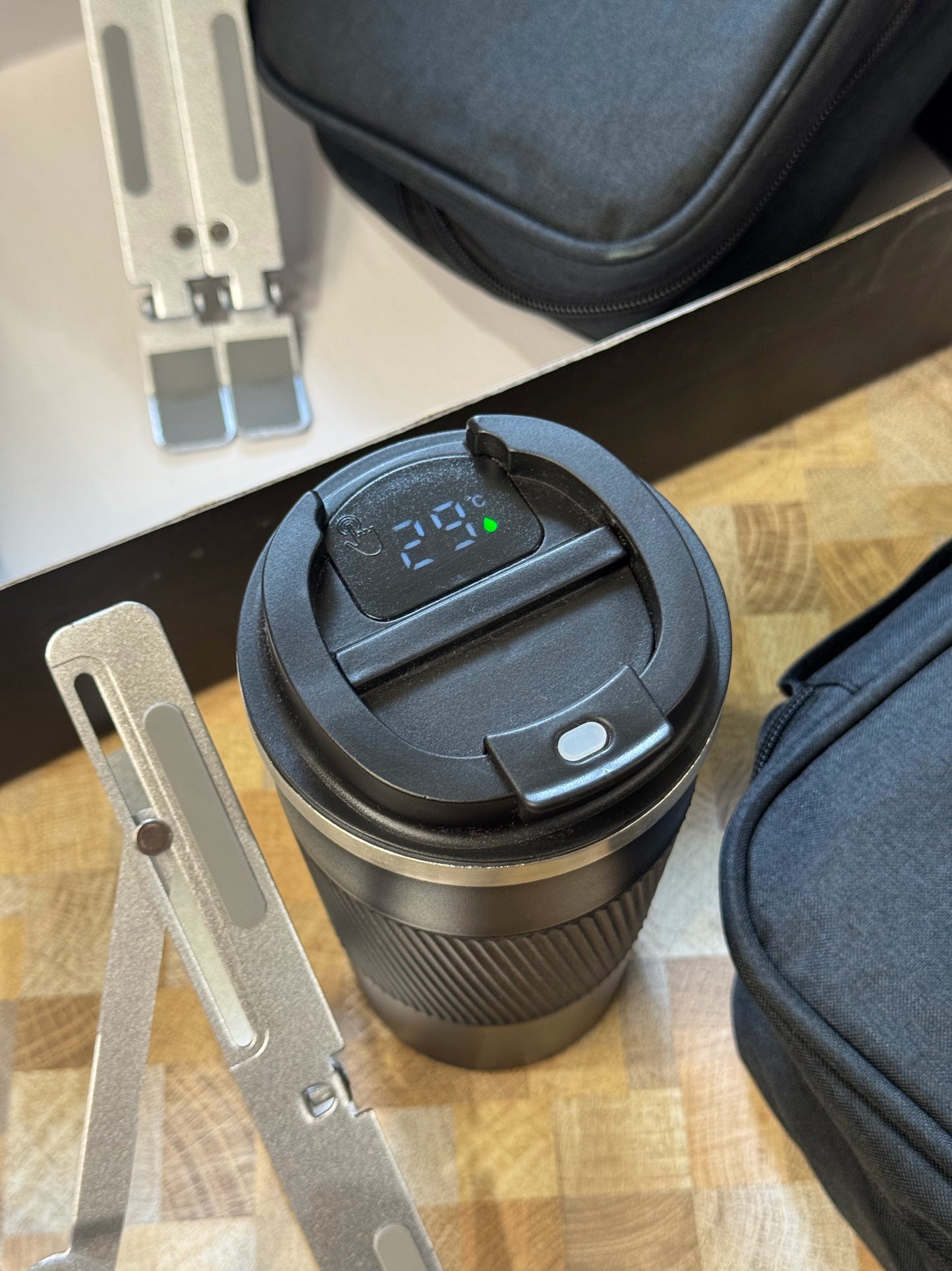 Tech-Savvy Hamper (FREE PERSONALISED NAME ON COFFEE FLASK)