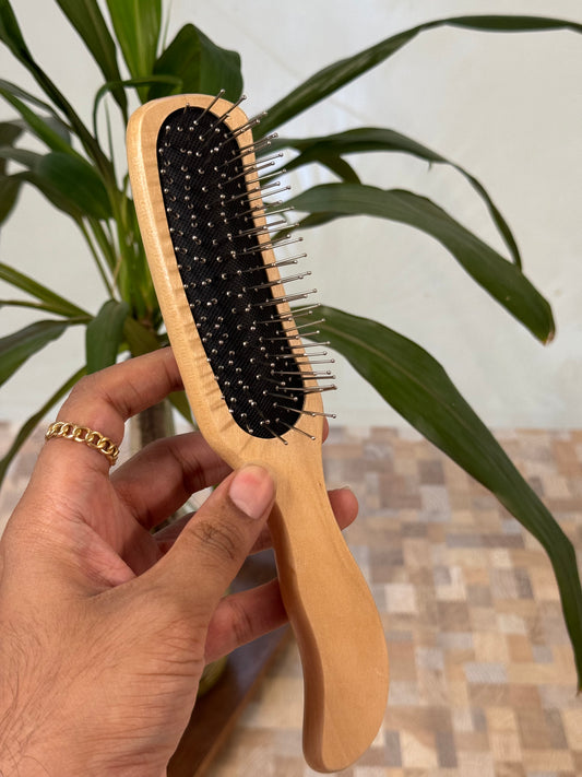 Curvy Bamboo Comb